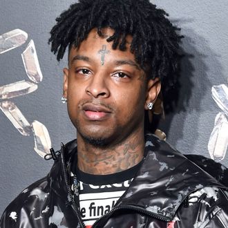 21 Savage & Metro Boomin Feat. Young Nudy - Snitches & Rats Downnload Ringtone